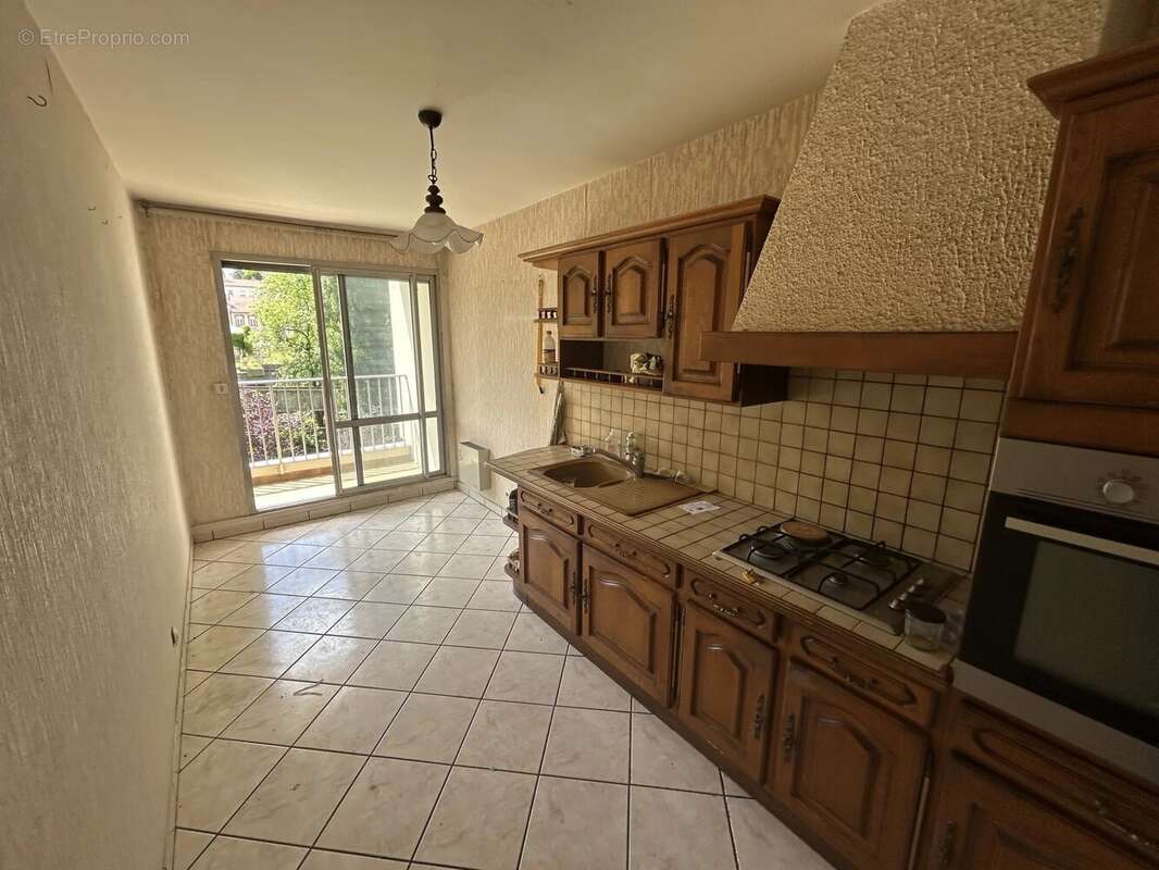 Appartement à SAINT-ETIENNE