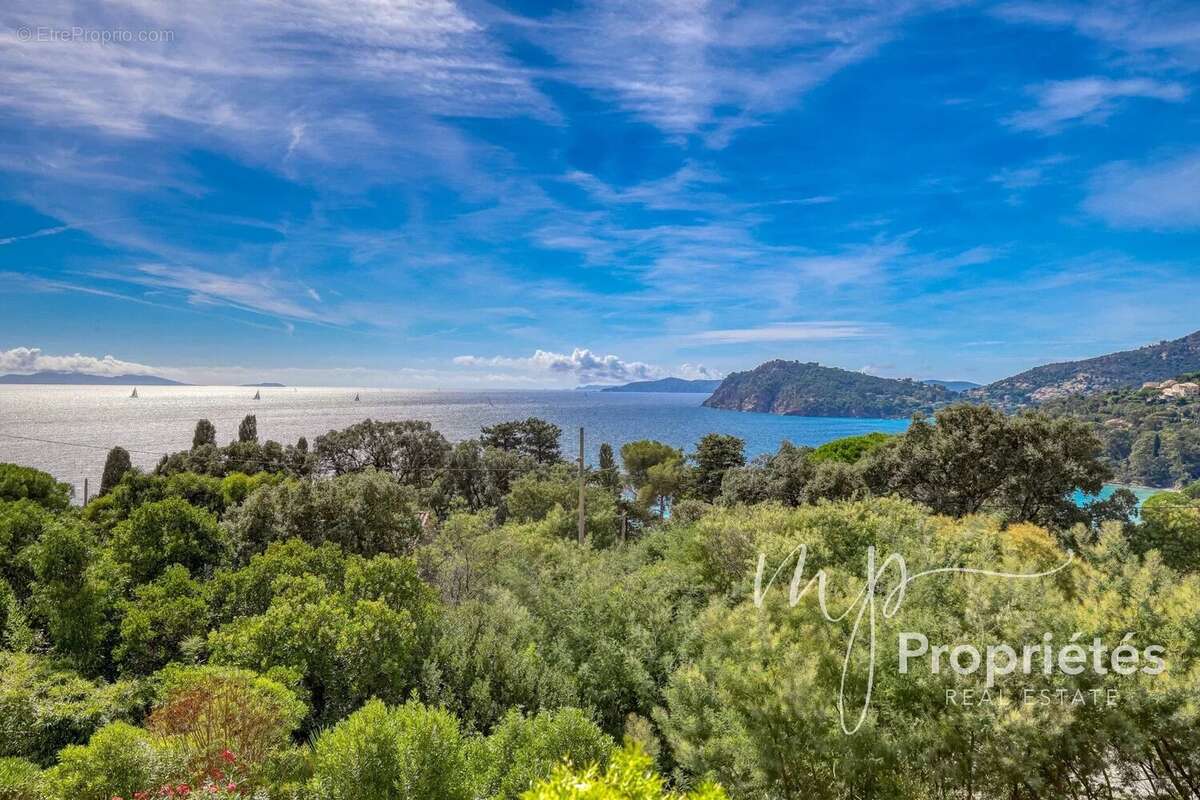 Appartement à RAYOL-CANADEL-SUR-MER