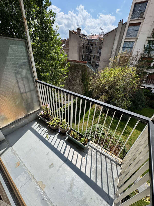 Appartement à LES PAVILLONS-SOUS-BOIS
