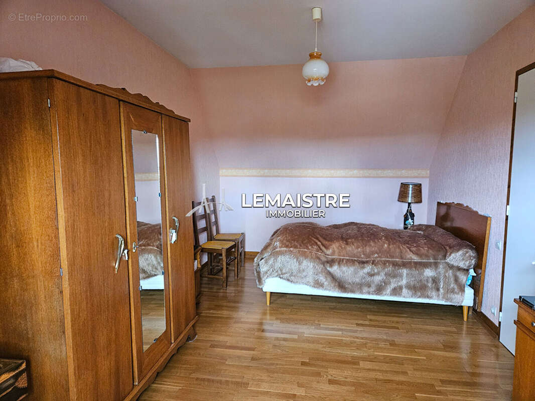 Maison à BOURG-ACHARD