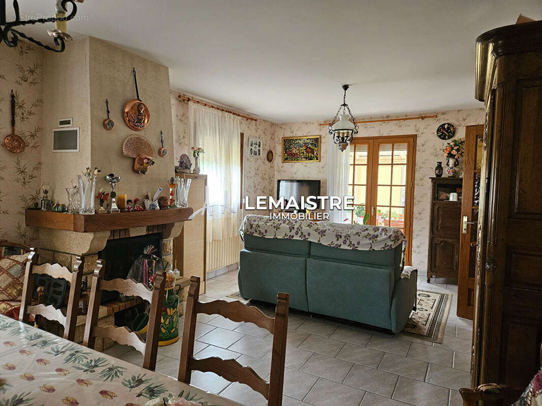 Maison à BOURG-ACHARD