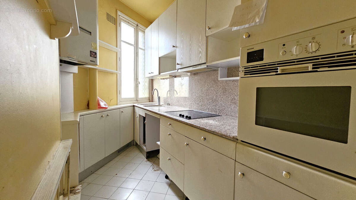 Appartement à PARIS-17E