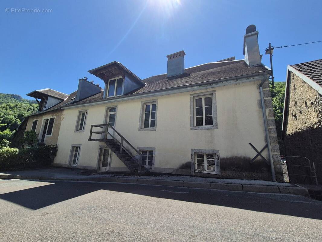 Appartement à ORNANS