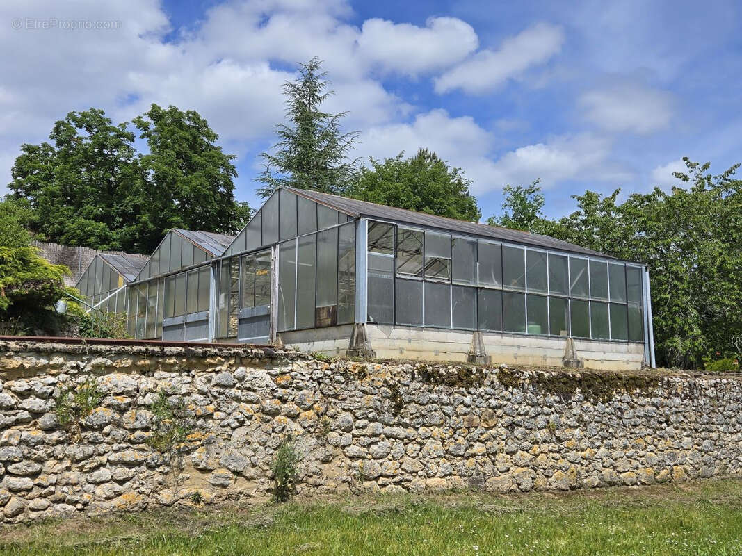 Maison à MONTAGNAC-LA-CREMPSE