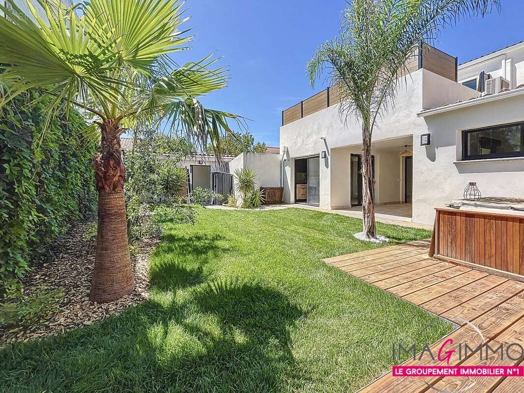 Appartement à MAUGUIO