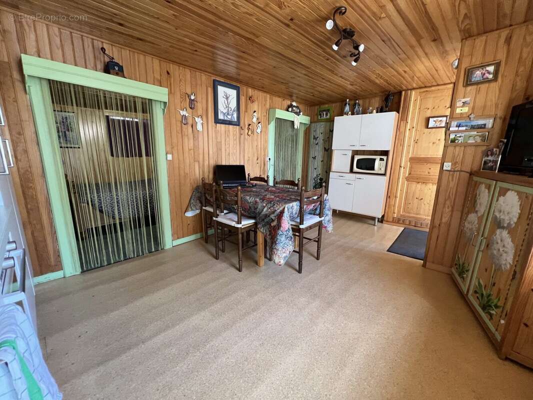 Maison à LES LAUBIES