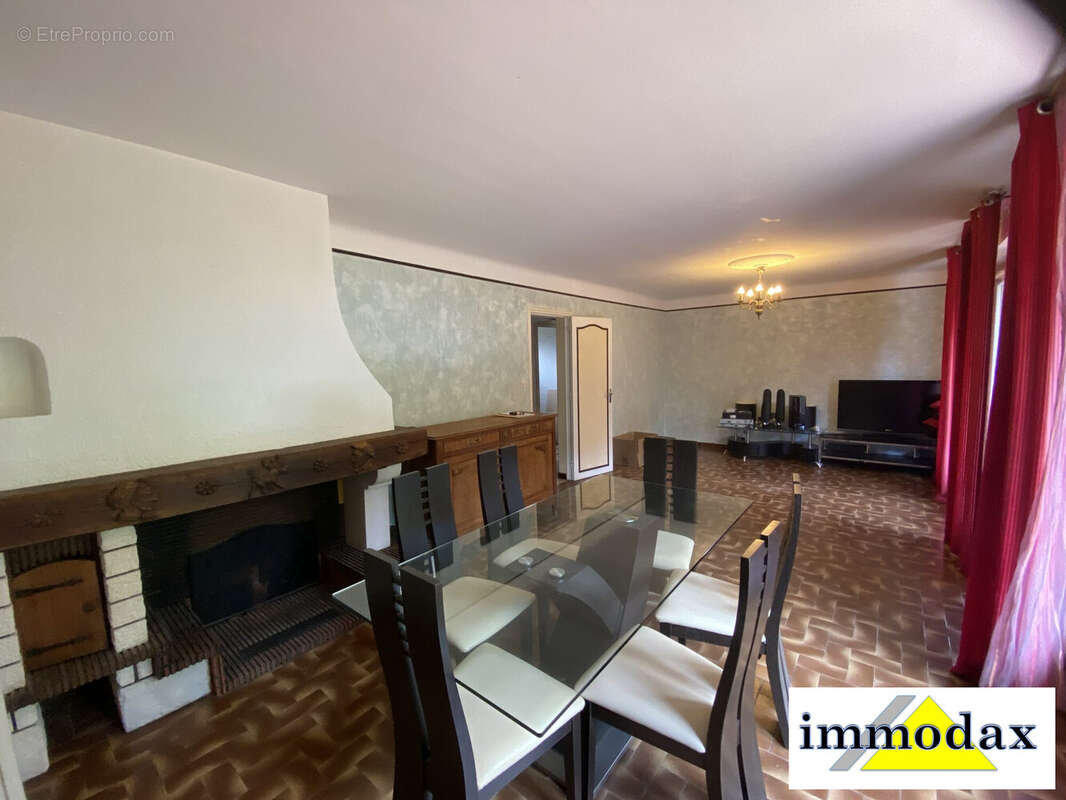 SAM / Salon Cheminée - Maison à YZOSSE