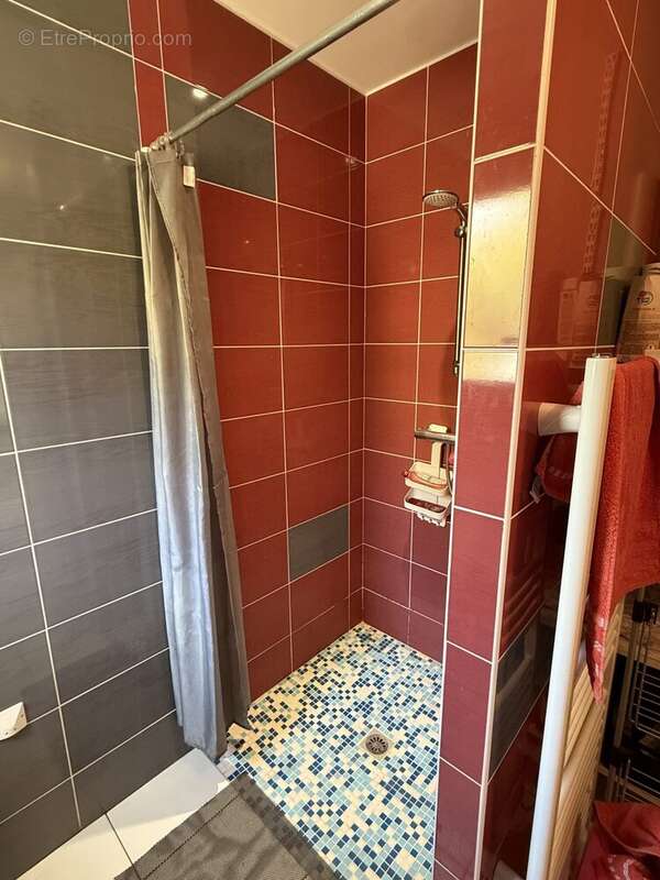 Maison à YVRAC-ET-MALLEYRAND