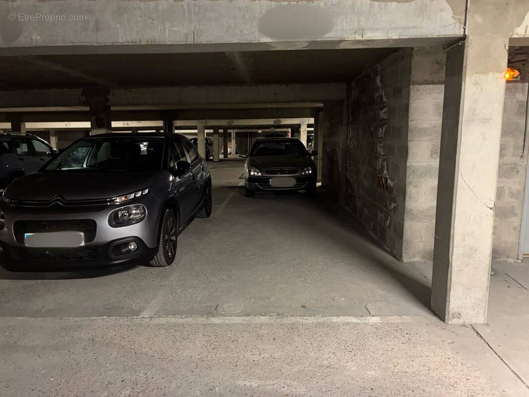 Parking à VINCENNES