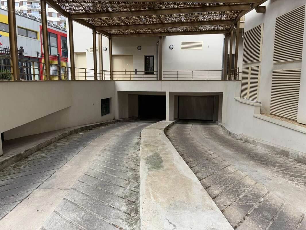 Parking à VINCENNES