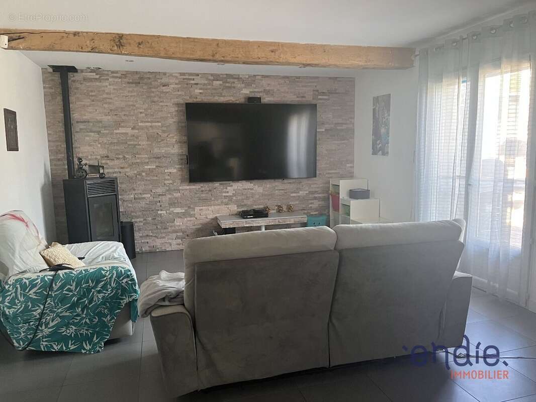 Maison à VILLENEUVE-LES-BOULOC