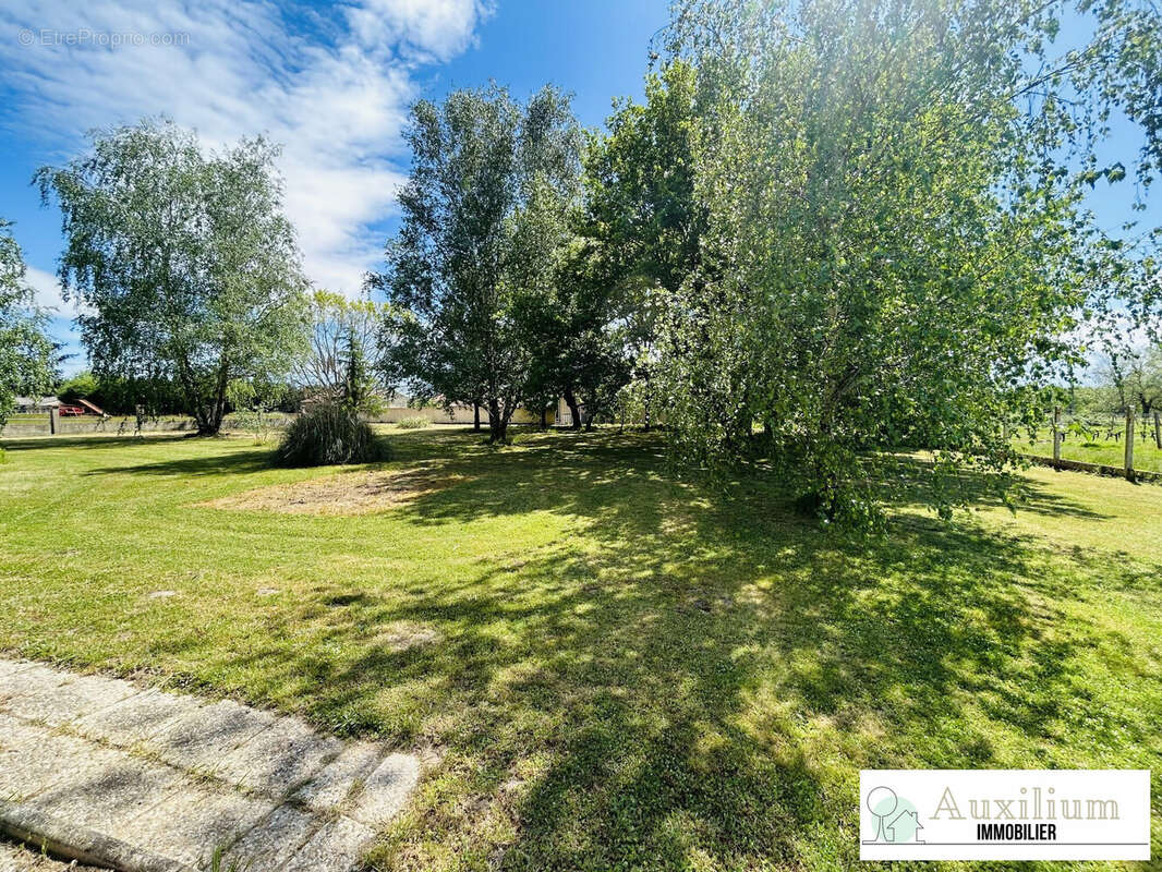 Maison à SAINT-CIERS-SUR-GIRONDE