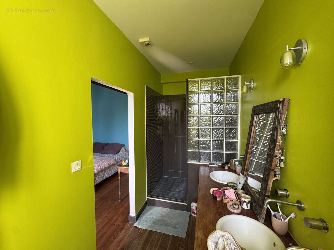 Maison à BARBEZIEUX-SAINT-HILAIRE