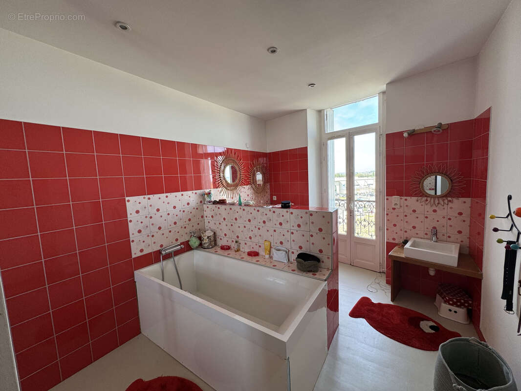 Maison à BARBEZIEUX-SAINT-HILAIRE