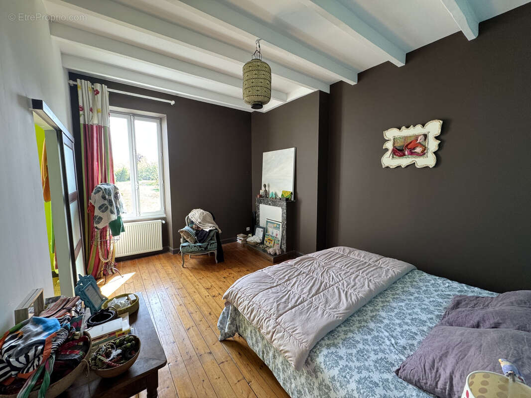 Maison à BARBEZIEUX-SAINT-HILAIRE