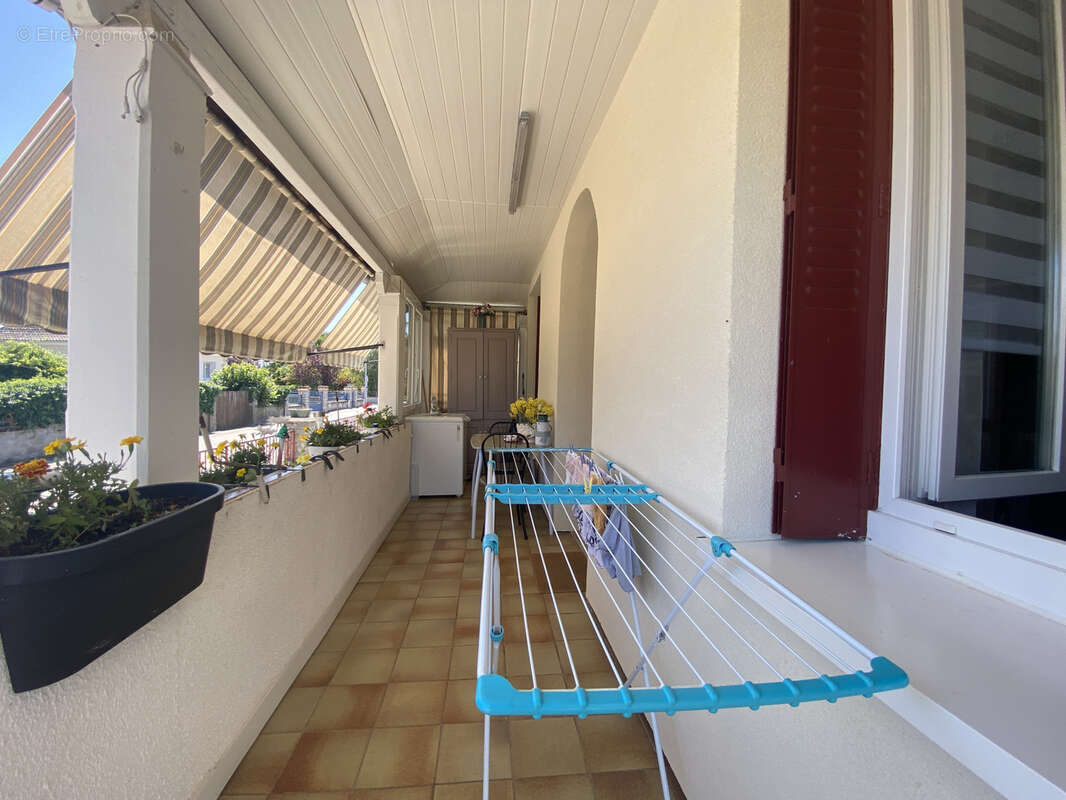 Maison à BIARS-SUR-CERE