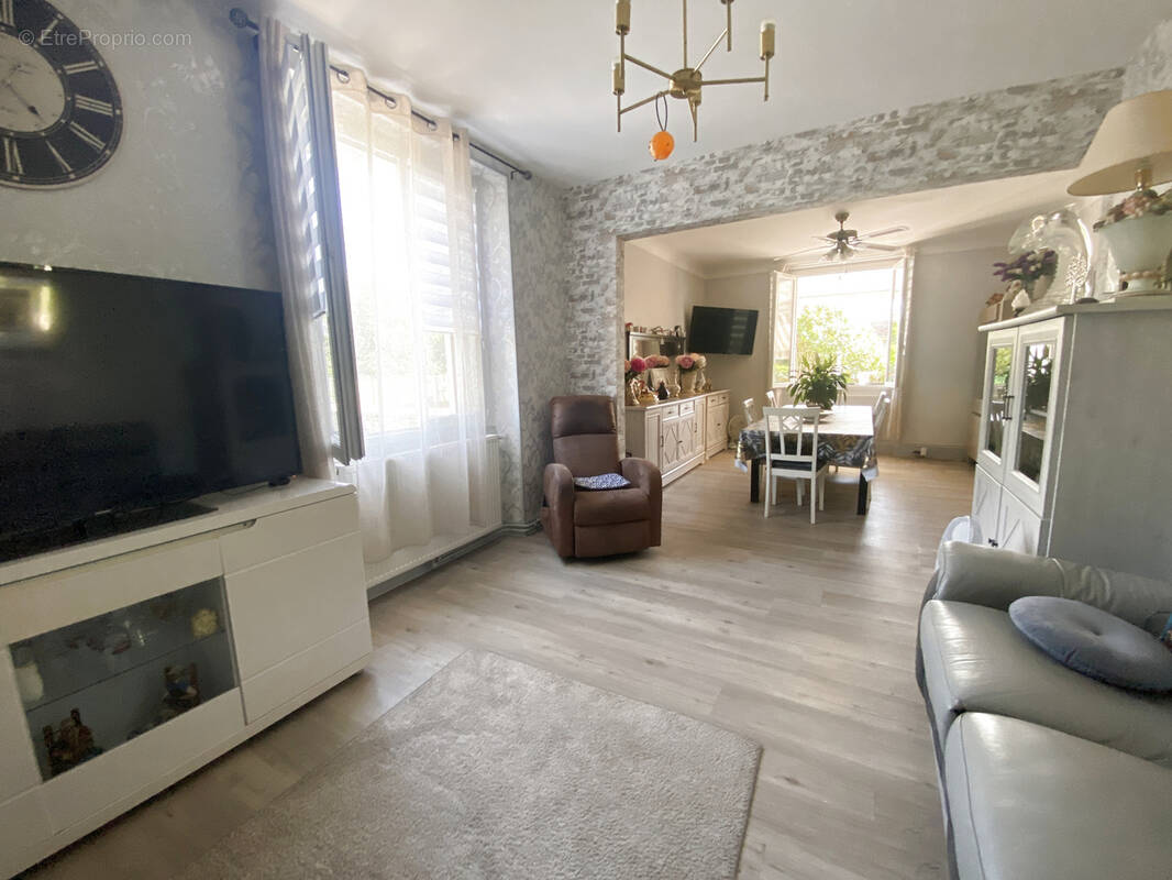 Maison à BIARS-SUR-CERE