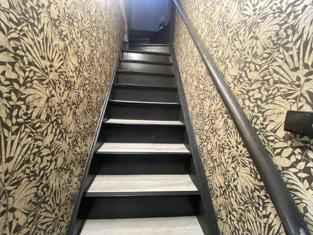 Maison à BIARS-SUR-CERE