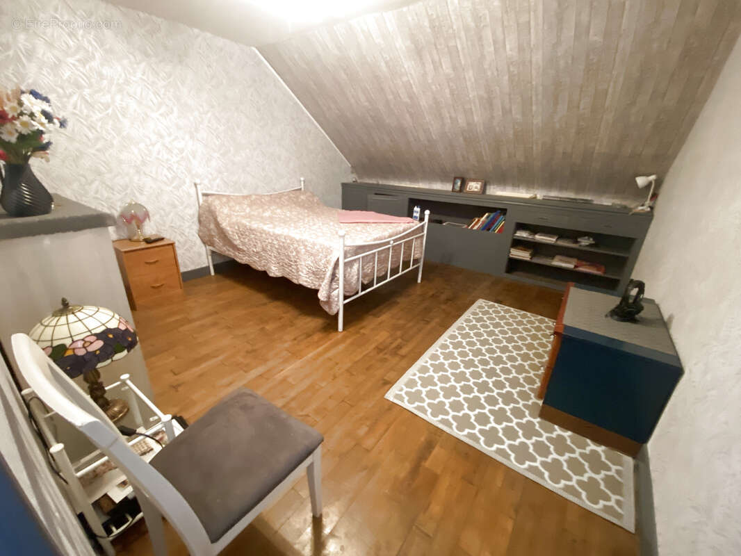 Maison à BIARS-SUR-CERE