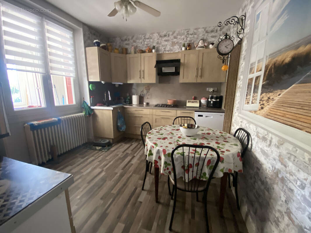 Maison à BIARS-SUR-CERE