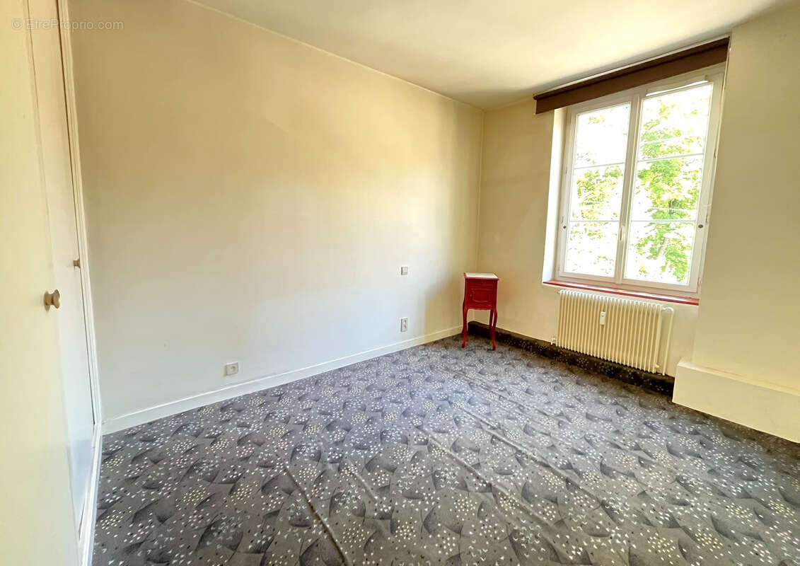 Appartement à NEUVILLE-SUR-SAONE