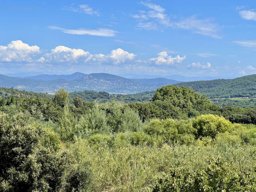 Appartement à LA CROIX-VALMER