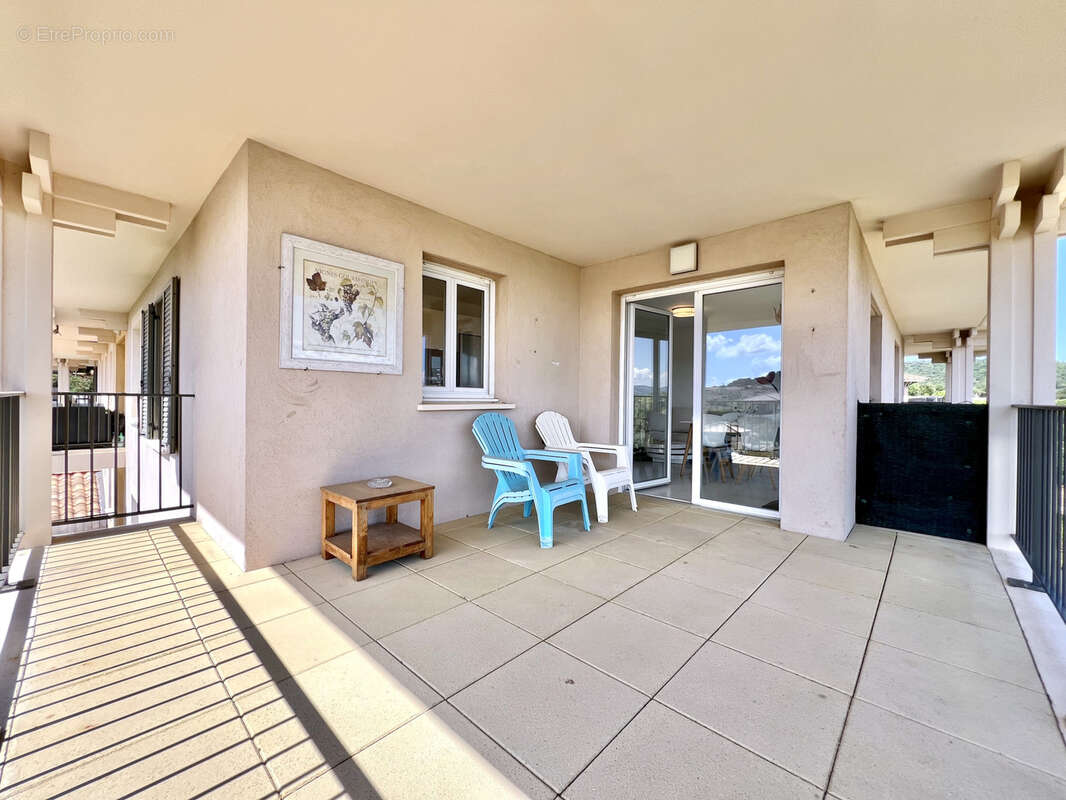 Appartement à LA CROIX-VALMER