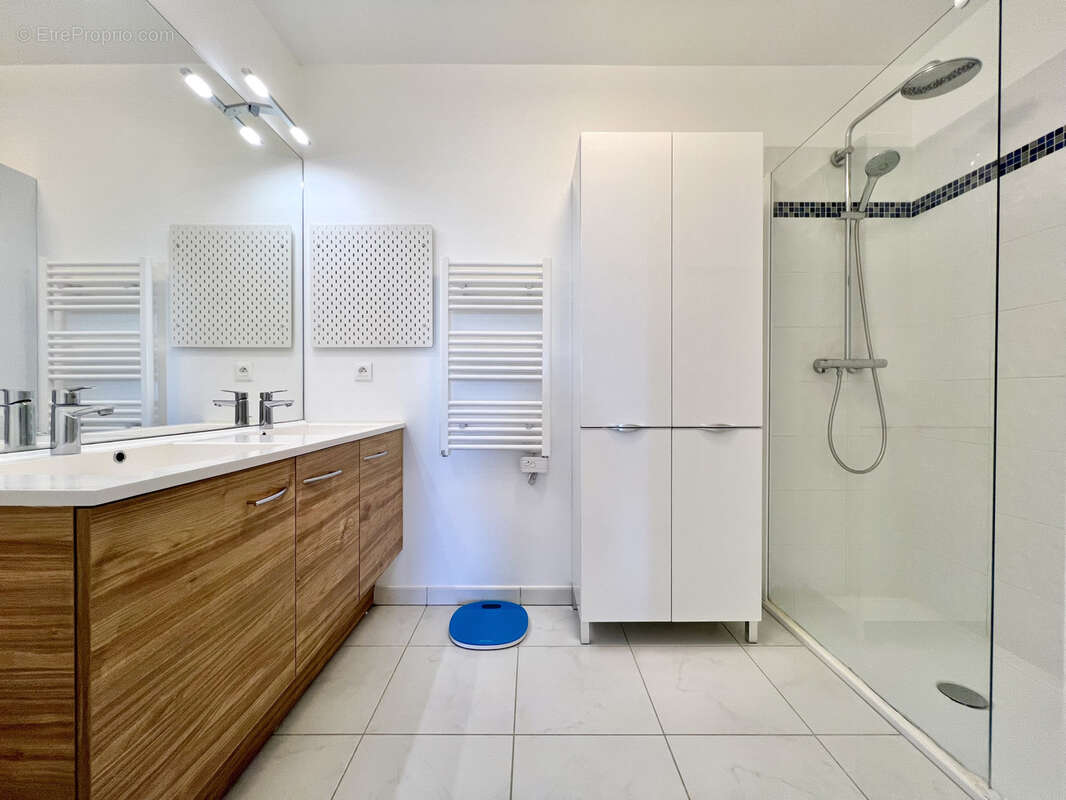 Appartement à LA CROIX-VALMER