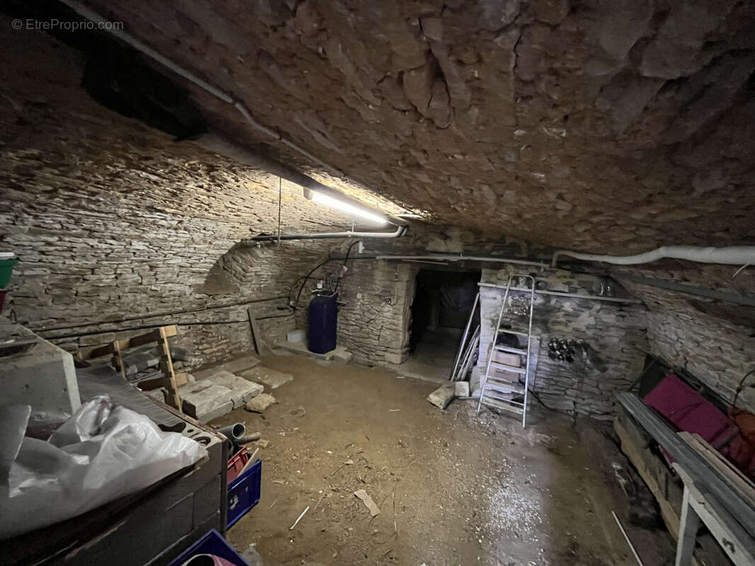 Maison à FAIN-LES-MOUTIERS