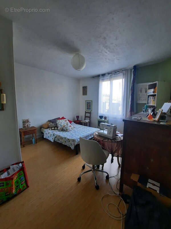 Appartement à AUREILHAN