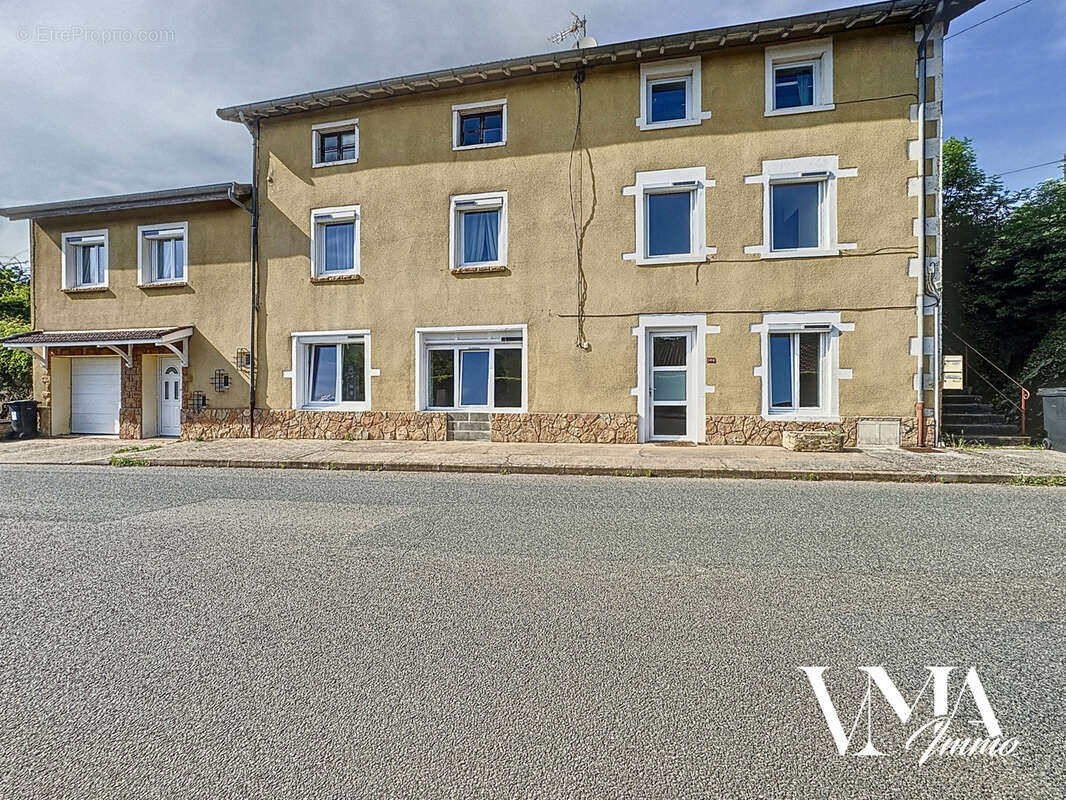 Appartement à SOURCIEUX-LES-MINES