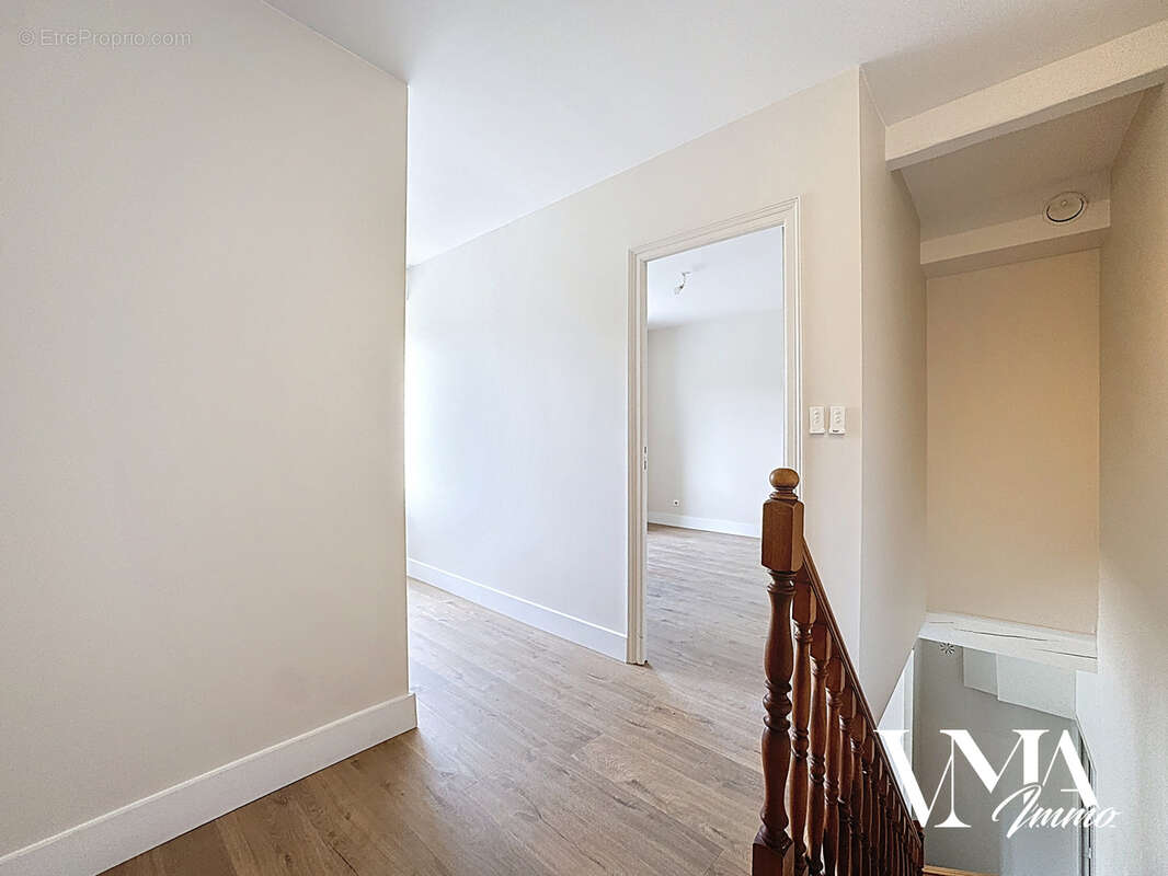 Appartement à SOURCIEUX-LES-MINES