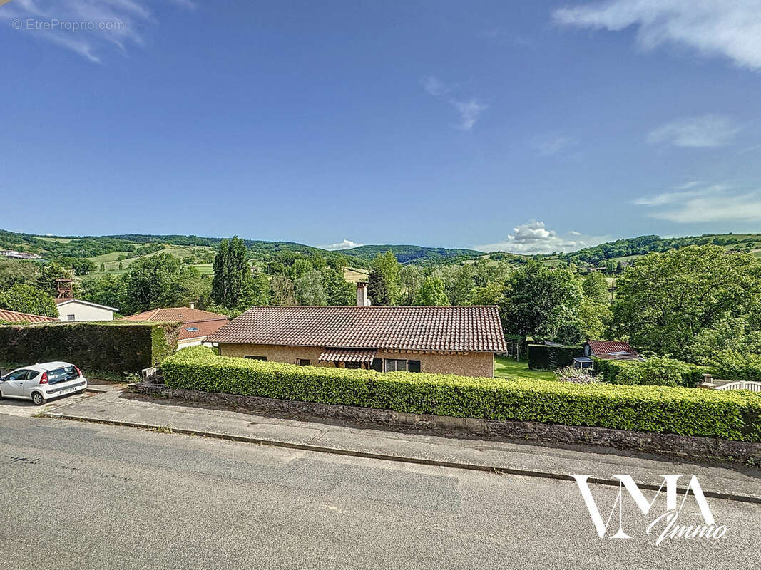 Appartement à SOURCIEUX-LES-MINES