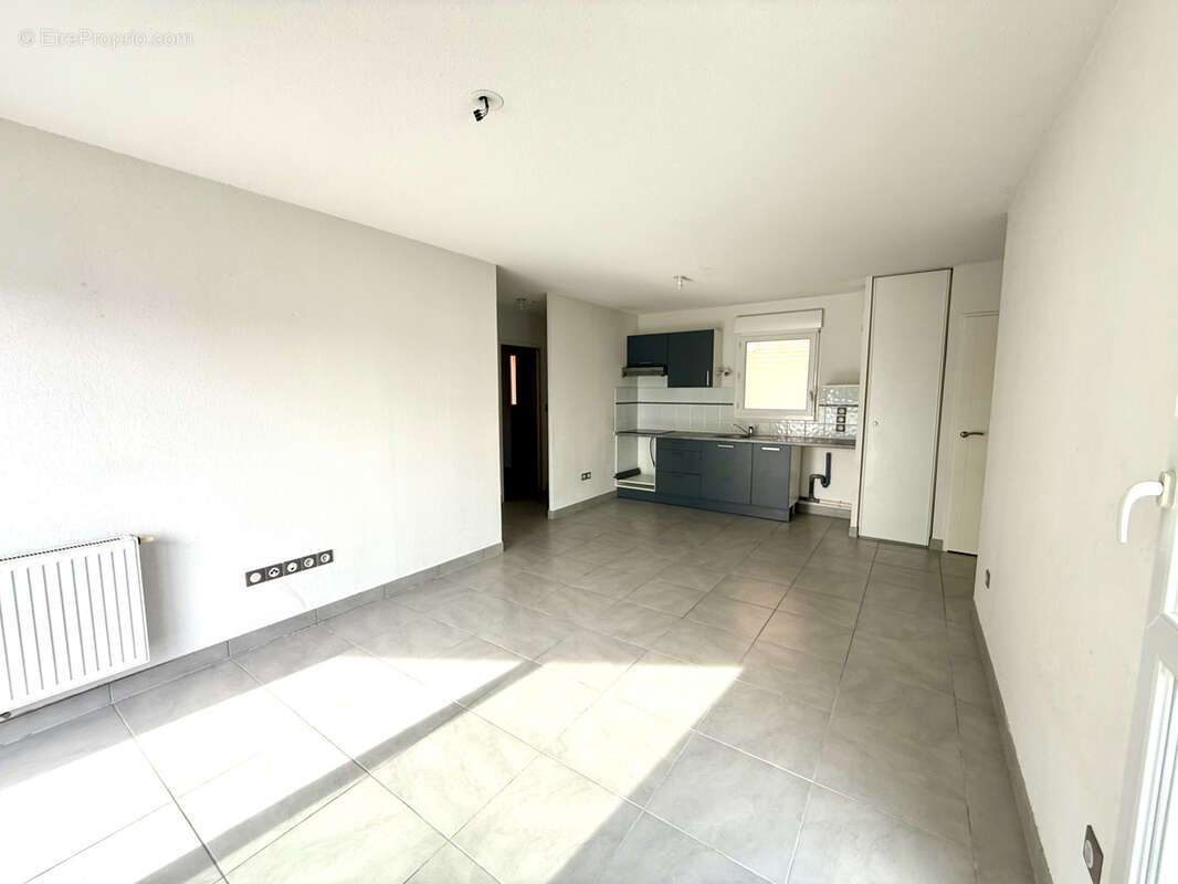 Appartement à MAUGUIO