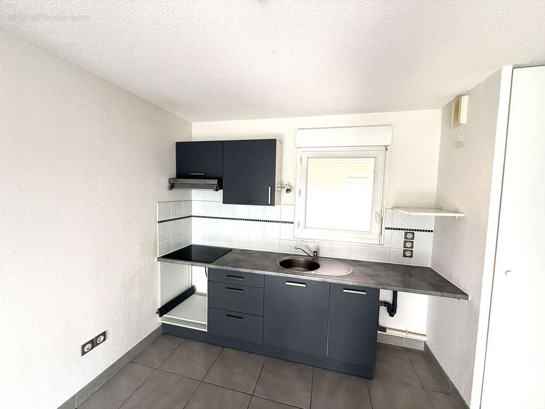 Appartement à MAUGUIO