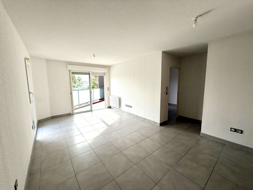 Appartement à MAUGUIO