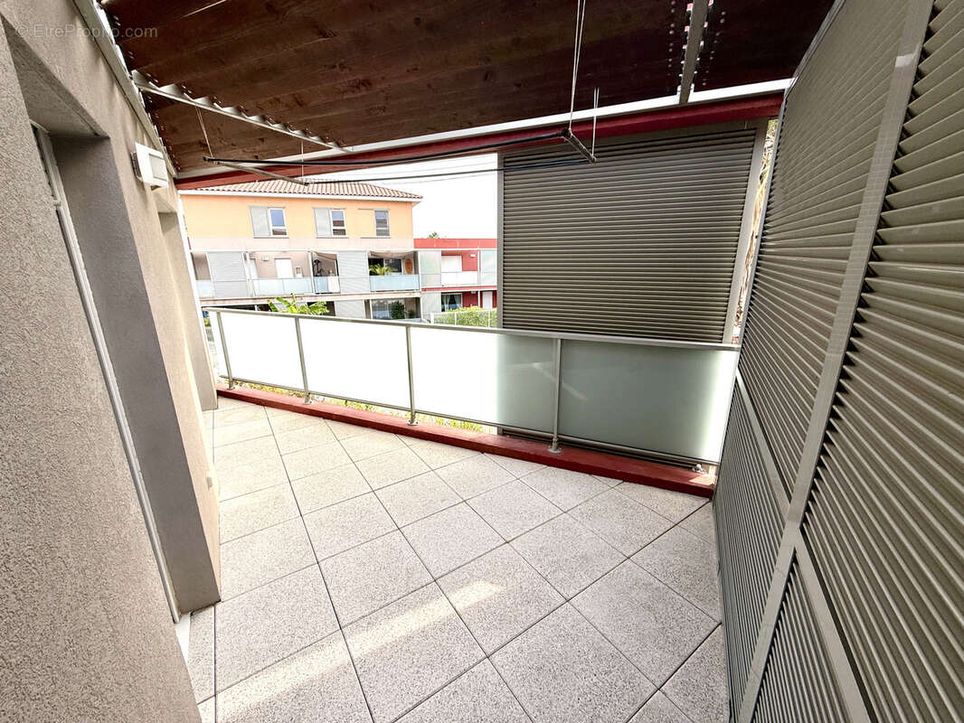 Appartement à MAUGUIO