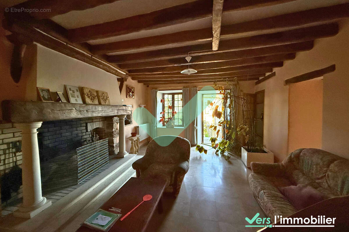 Maison à SAINTE-GEMME