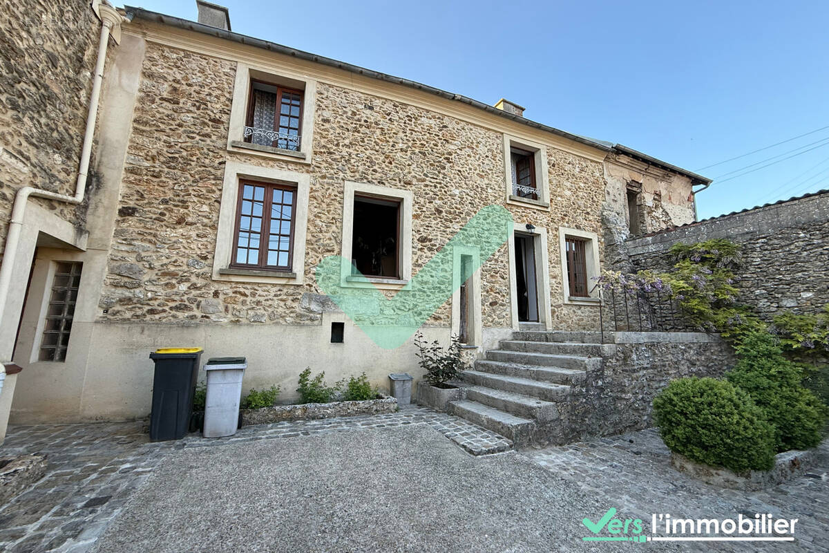 Maison à SAINTE-GEMME