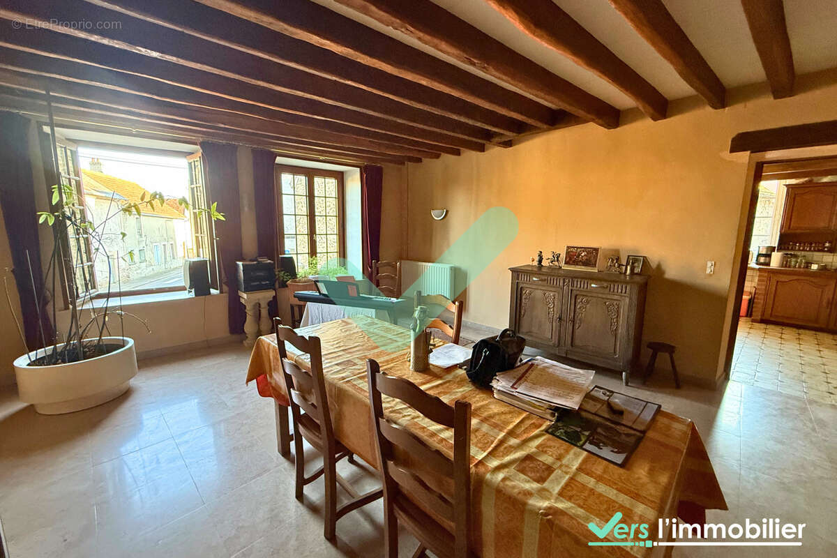 Maison à SAINTE-GEMME