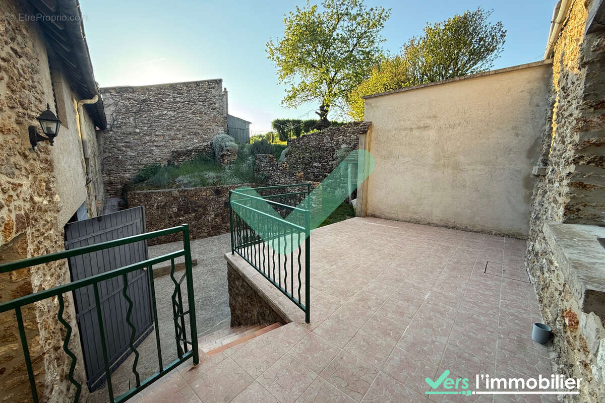 Maison à SAINTE-GEMME