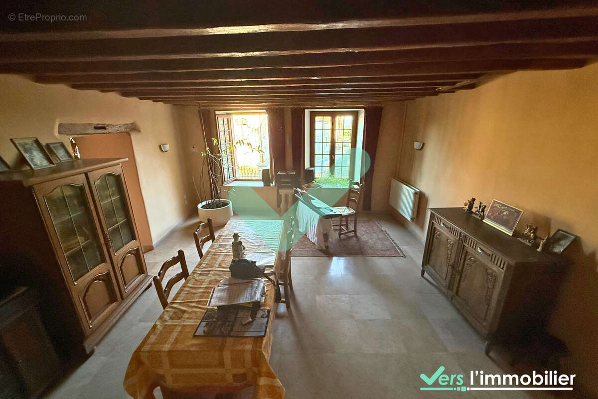 Maison à SAINTE-GEMME