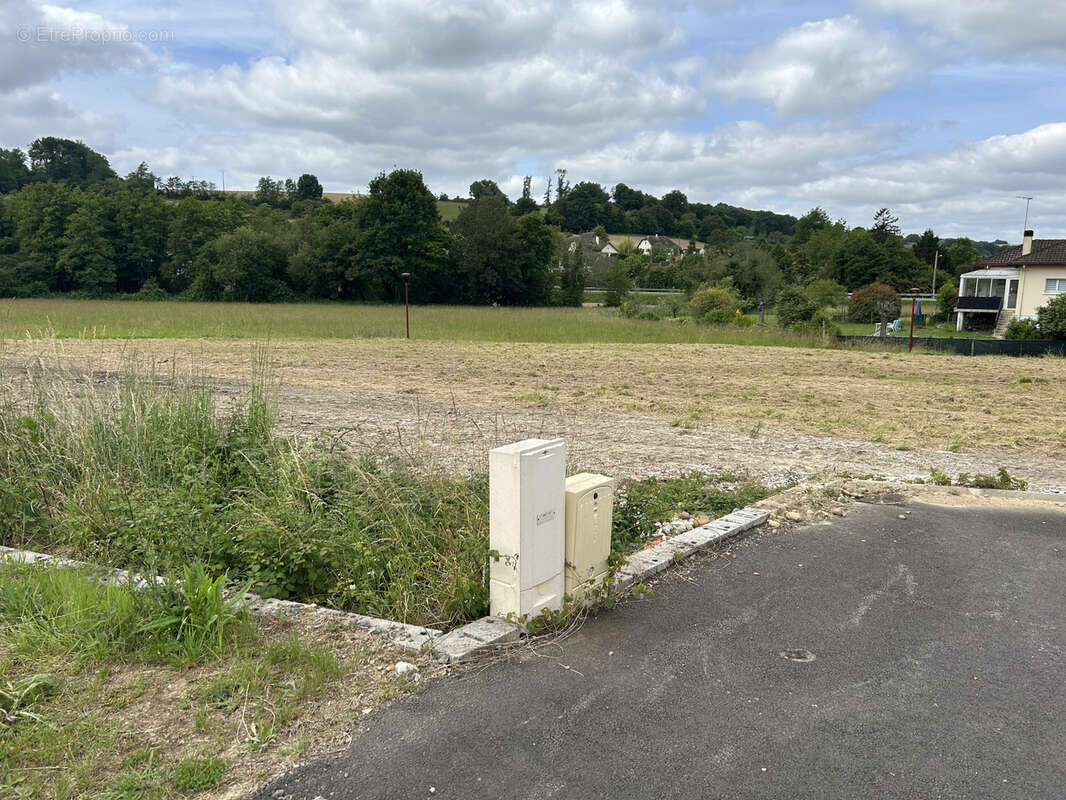 Terrain à BERENX