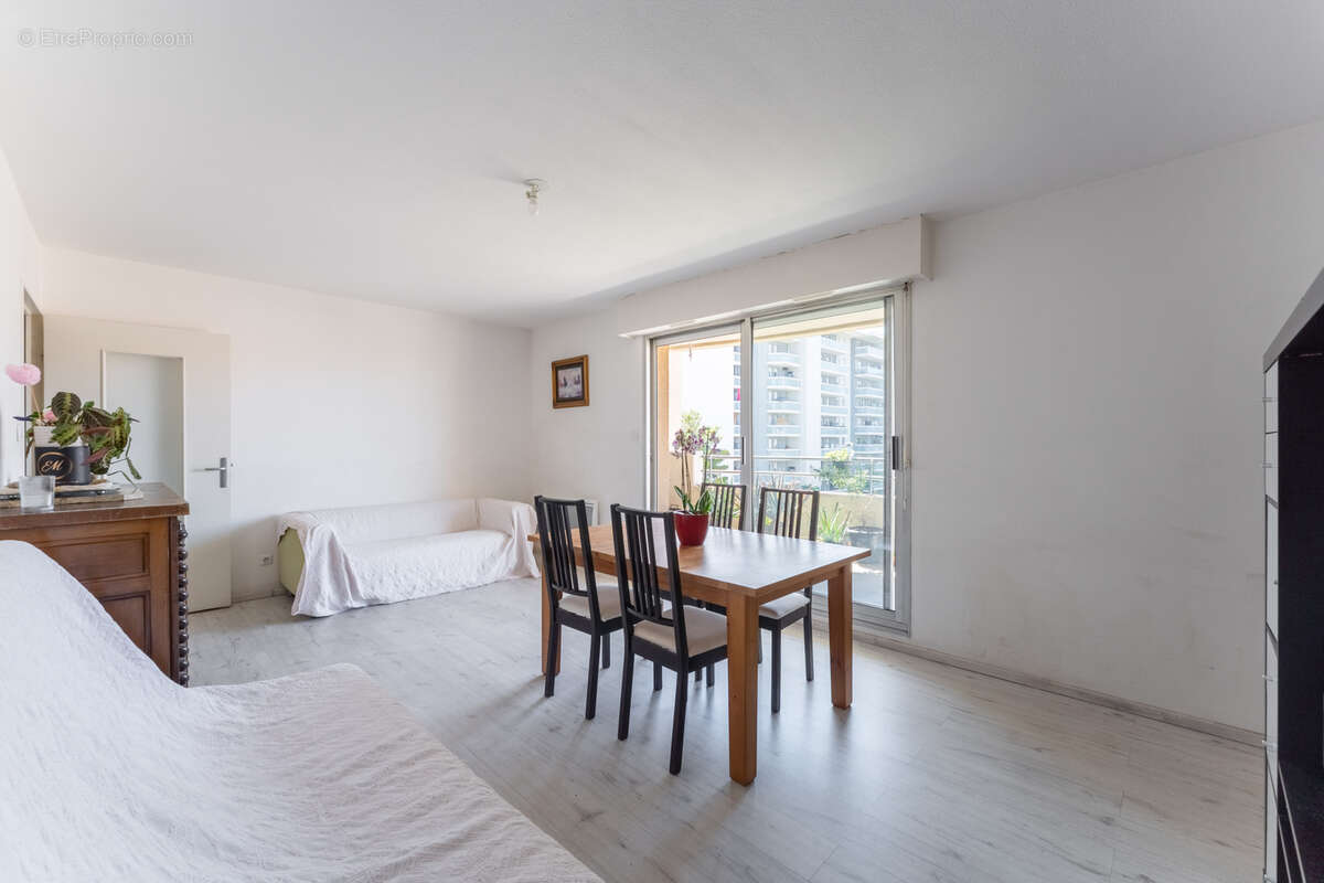 Appartement à MARSEILLE-10E