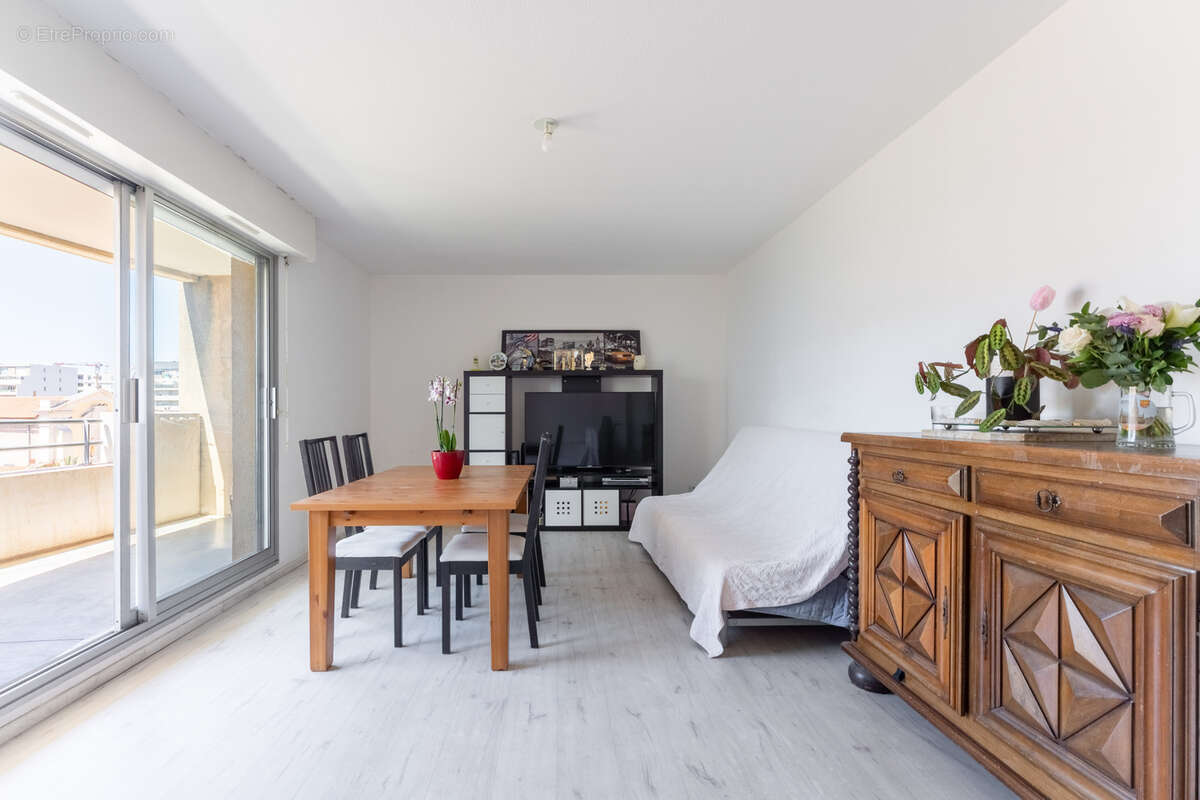 Appartement à MARSEILLE-10E