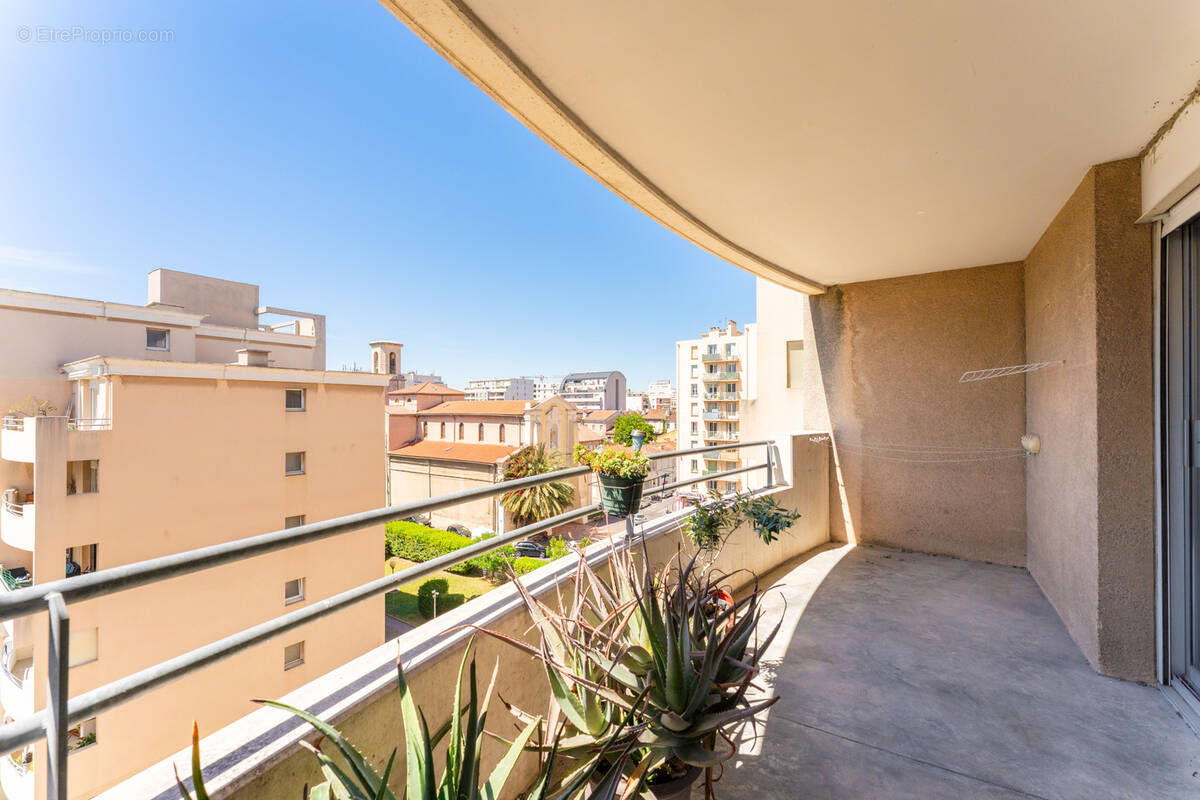 Appartement à MARSEILLE-10E