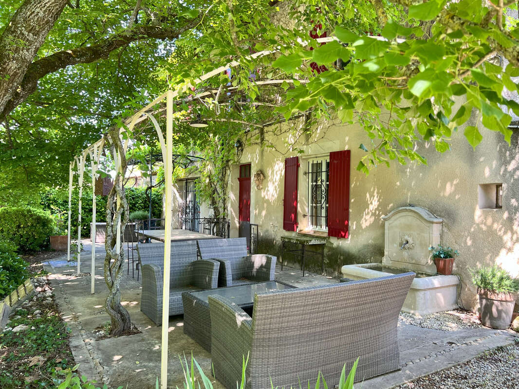 Maison à PERNES-LES-FONTAINES