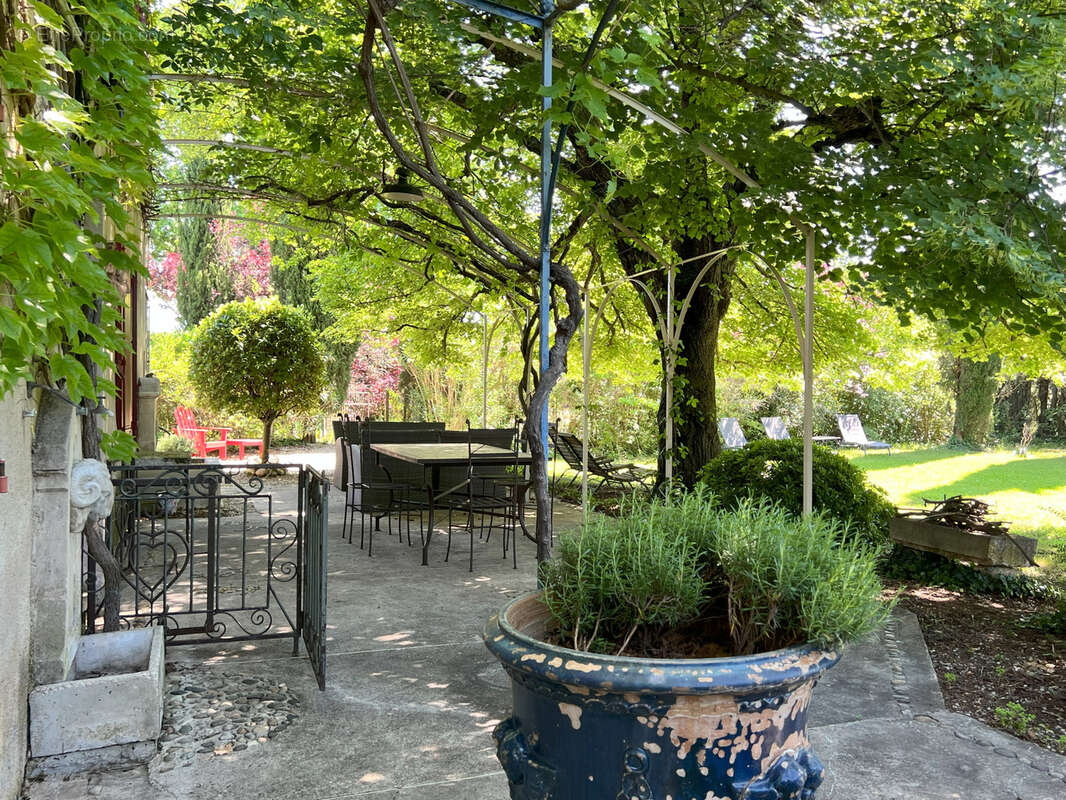 Maison à PERNES-LES-FONTAINES