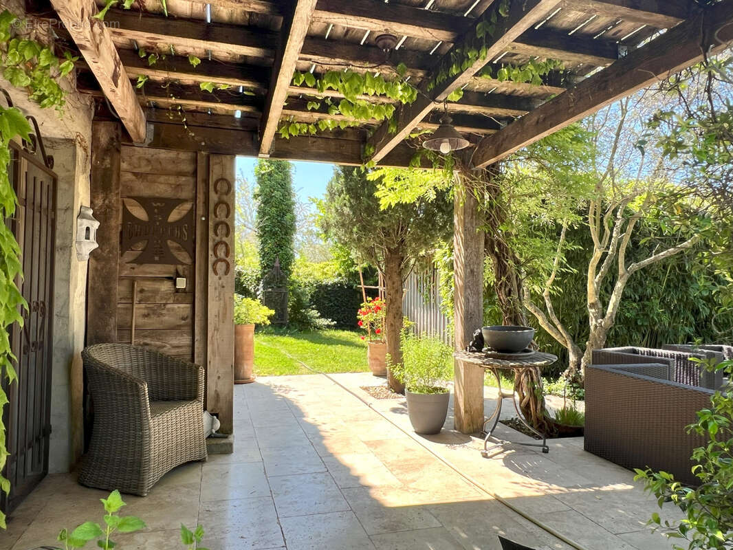 Maison à PERNES-LES-FONTAINES