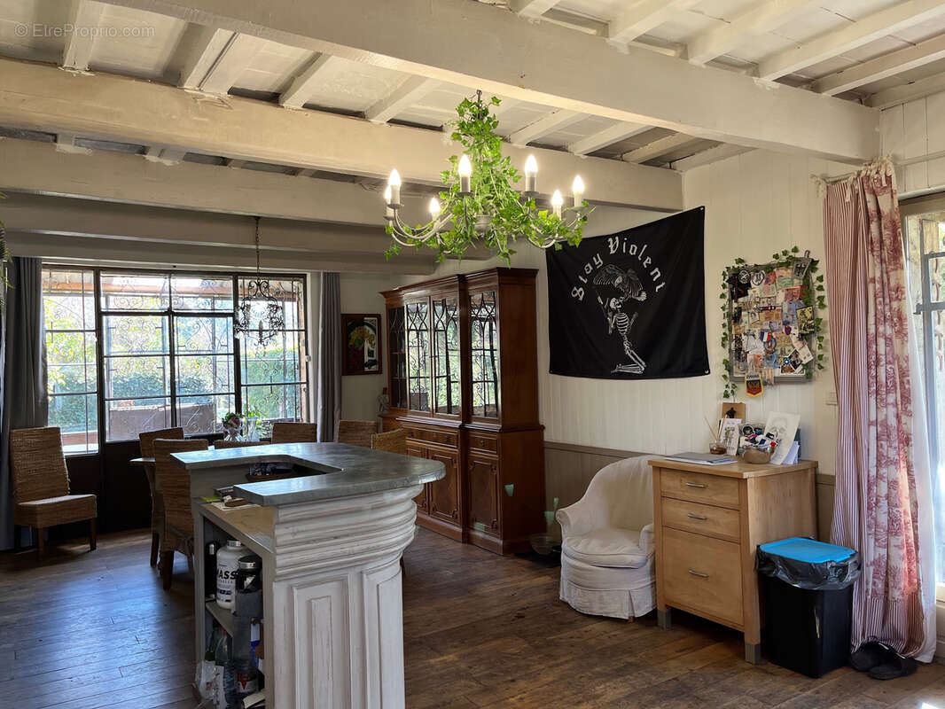 Maison à PERNES-LES-FONTAINES